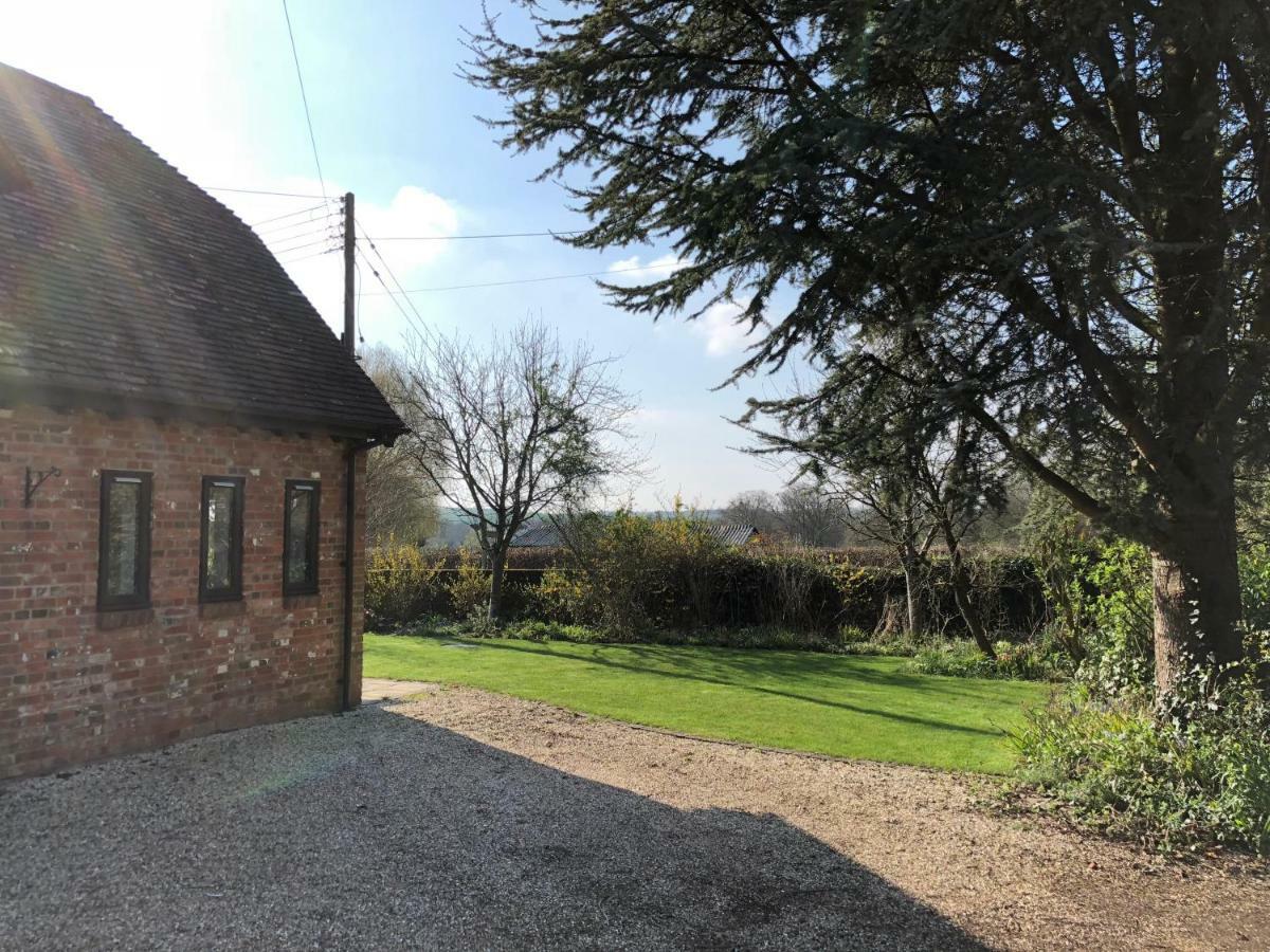 The Stable Barn *On The Edge Of The New Forest* Downton  Exterior photo